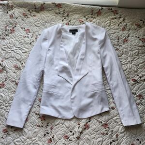 Attention Women's White Collarless Blazer Open Front Jacket Faux Pockets Size 2